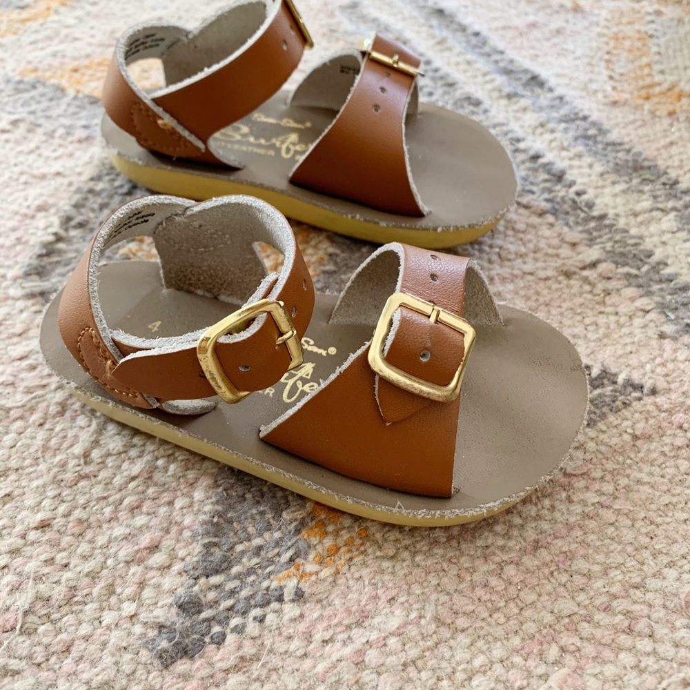 Saltwater Sandals, brown leather, Toddler 4